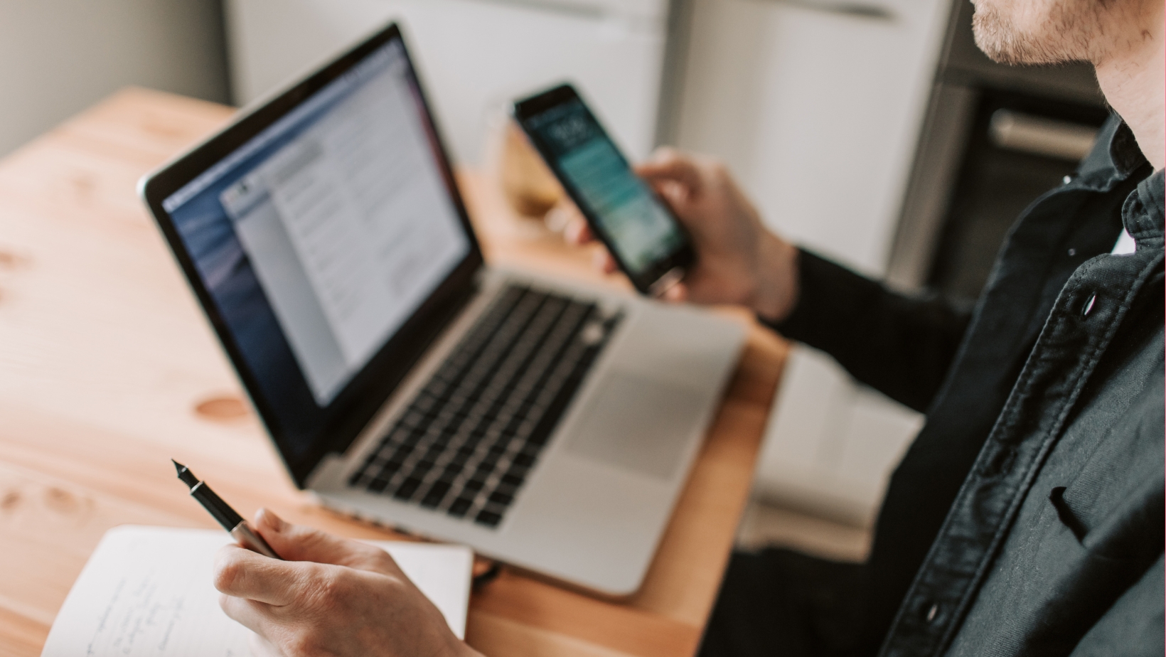 whatsapp for website
