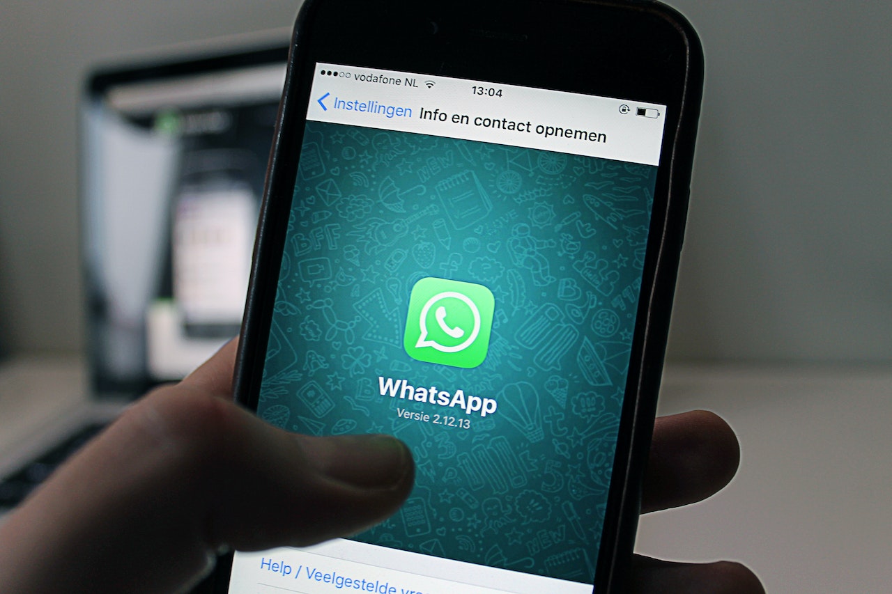 russian urges whatsapp ban for employees