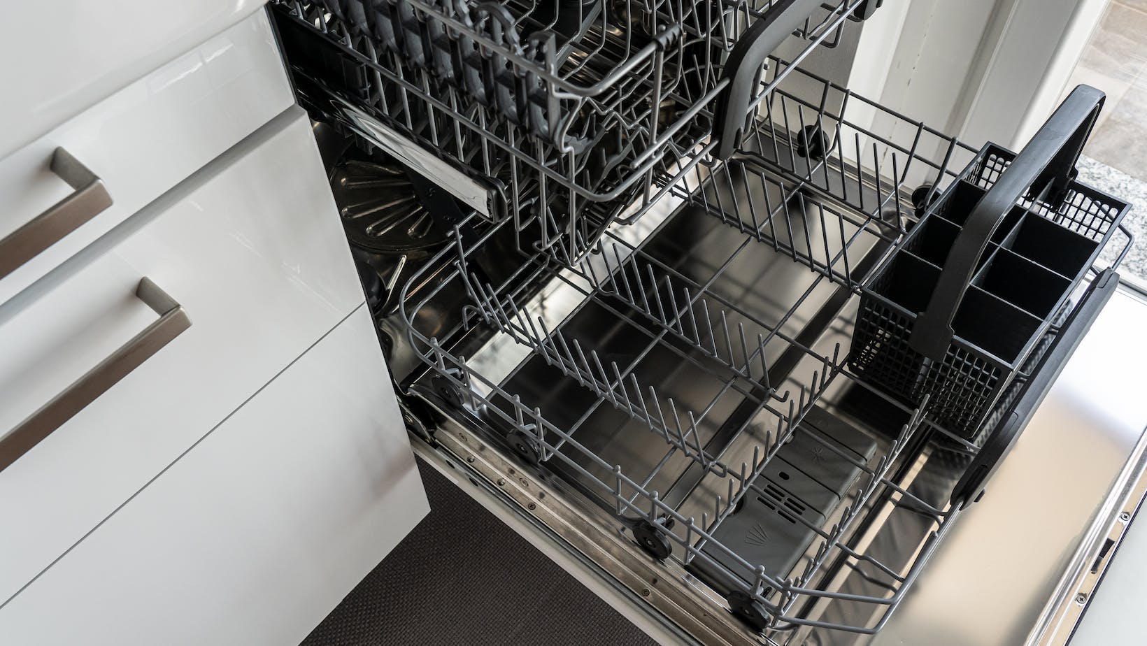 KKDTE404DSS Dishwasher Review: Top Pros and Cons Uncovered