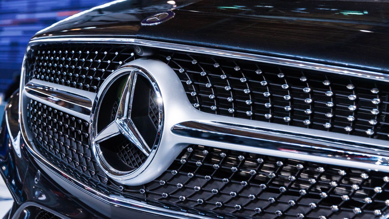 Mercedes-Benz Wireless CarPlay & Android Auto Integration: A Game-Changer for Drivers