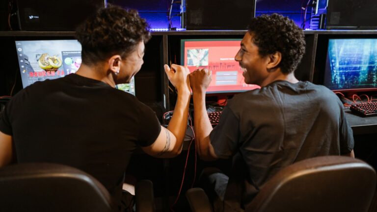 The Psychology Behind Online Gaming: Why We Keep Coming Back